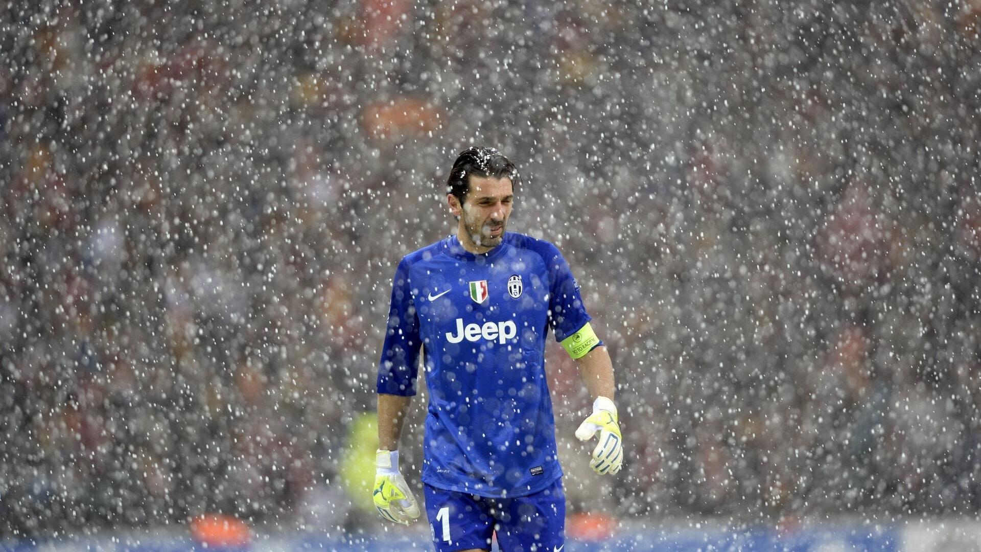 南安普顿积11分陷历史泥潭，剩余三轮对决曼城埃弗顿阿森纳命运堪忧