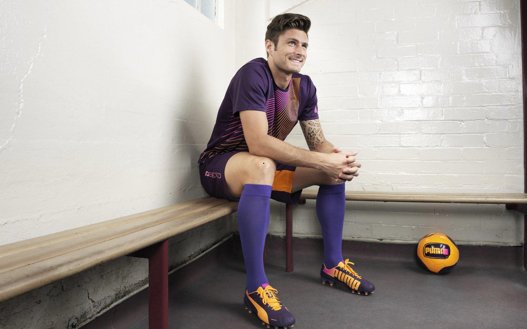 墨媒曝帕丘卡为世俱杯突袭智利足坛 诱人报价直指科洛科洛中场核心比达尔